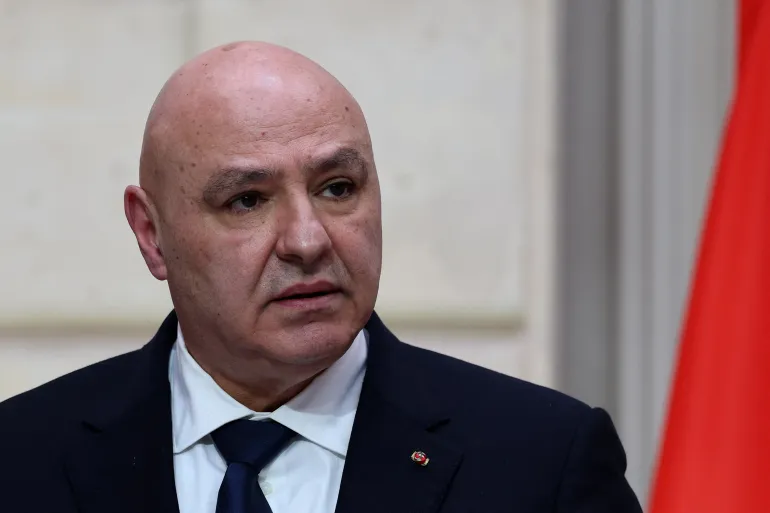 إثرتصريح عون بشأن “الحشد” أثارغضب بغداد.. لبنان والعراق يشدّدان على “متانة العلاقات الأخوية”